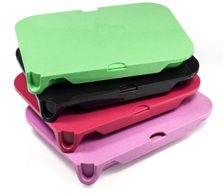 Plastic rolling tray