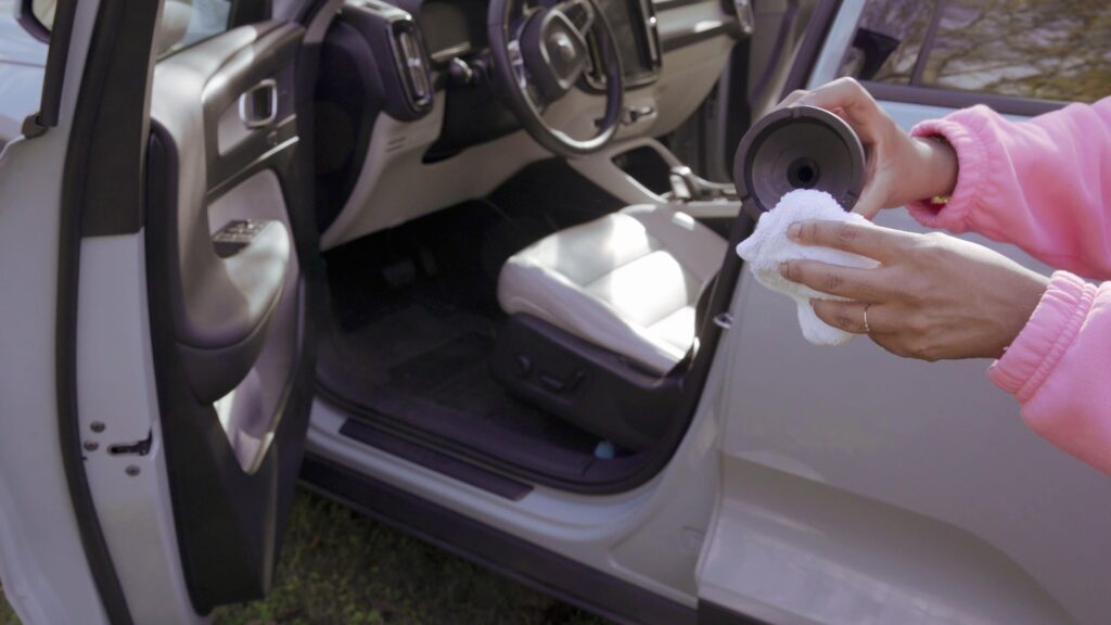 Clean Car Ashtrays Properly